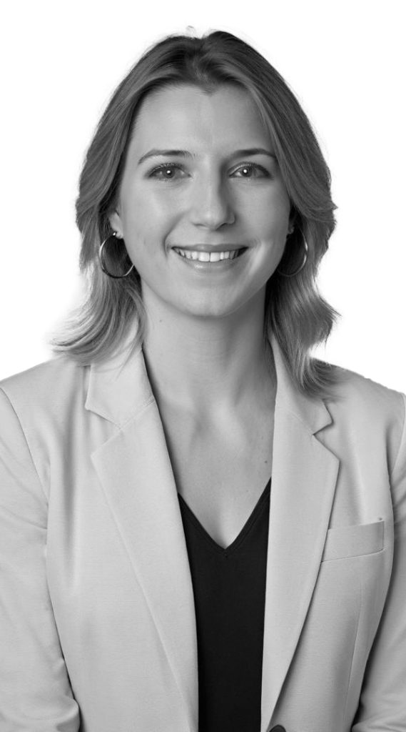 allison headshot 1